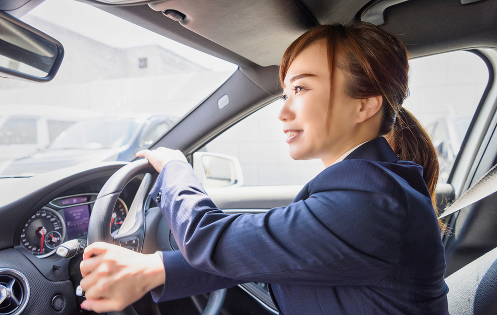 女性ドライバー